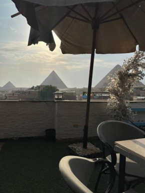 Premium pyramids inn